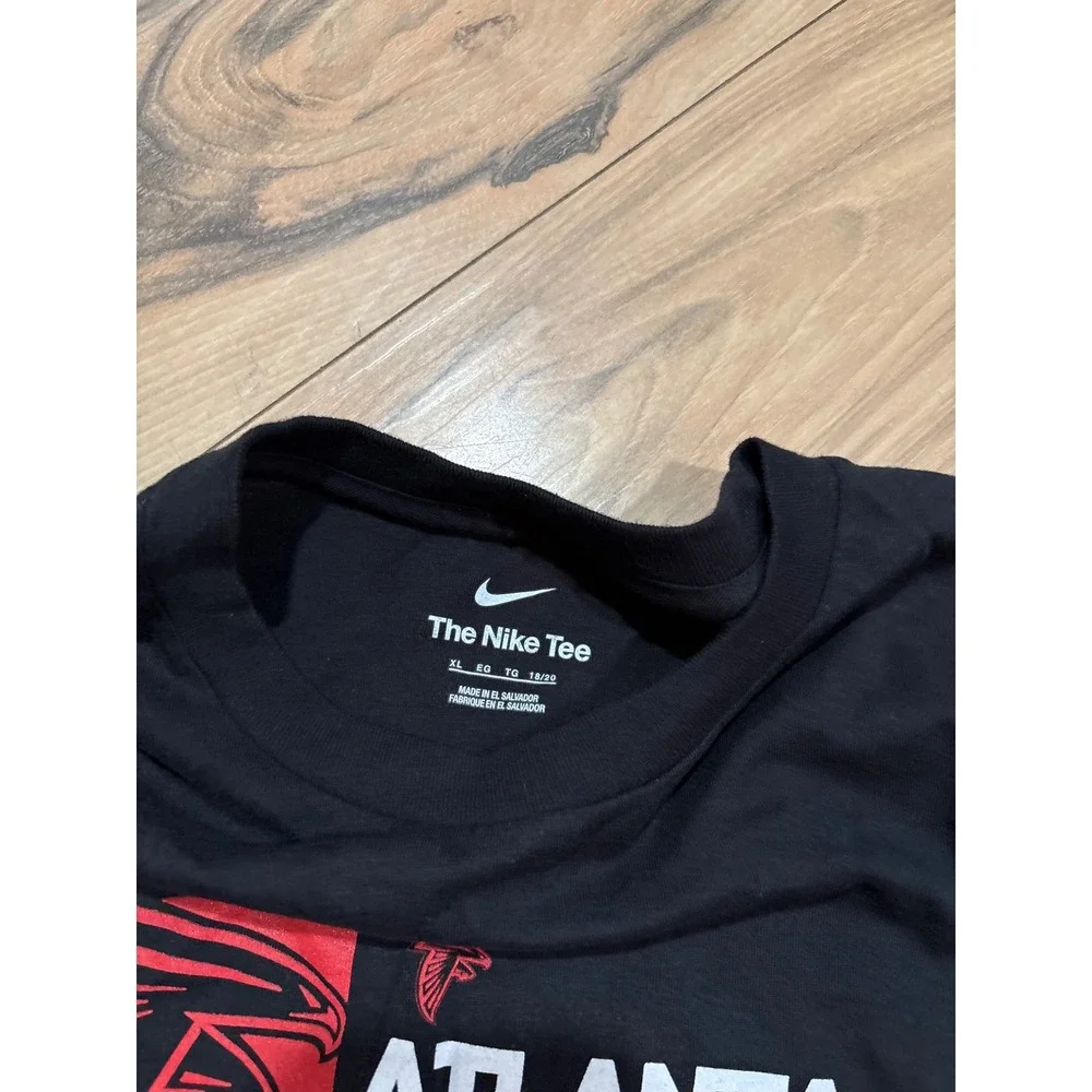 Nike Atlanta Falcons Rise Up NFL Football T Shirt Kids XL Extra Large‎